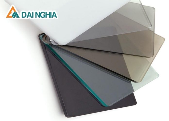 Giới thiệu tấm Poly đặc 1.6mm màu trà