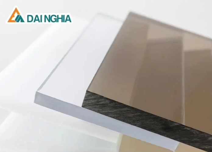 Mua tấm Poly đặc 1.6mm màu trà ở đâu giá rẻ?