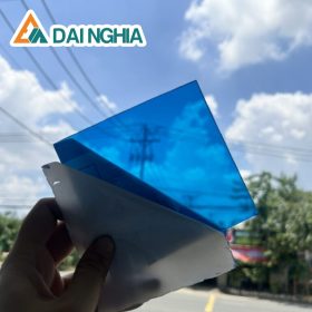 Mua tấm Poly đặc 1.6mm màu xanh biển ở đâu giá rẻ?