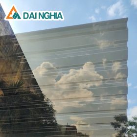 Tấm poly 9 sóng vuông có cấu tạo như thế nào?