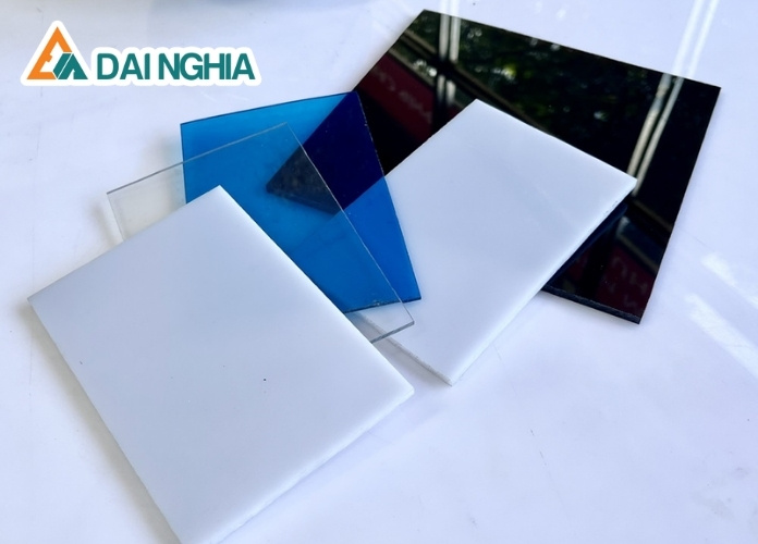 Tấm Poly đặc 1.6mm màu trắng sữa nhập khẩu Đài Loan