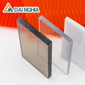 Tấm Poly đặc 2.2mm màu trà là gì?