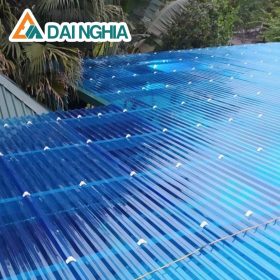 Ứng dụng đa dạng của tấm Poly tôn sóng