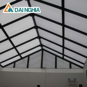 Ưu điểm và hạn chế khi sử dụng tấm Poly dày 1.6mm