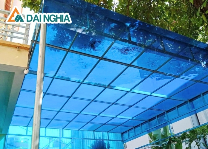 Thông số kỹ thuật tấm Poly đặc 2.4mm xanh biển