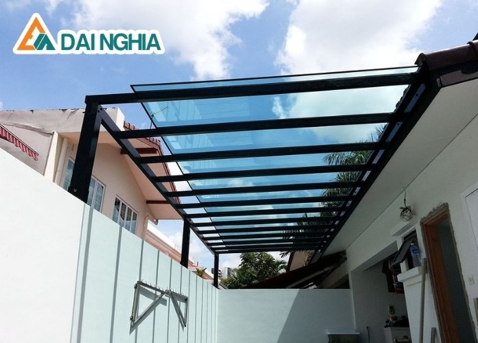 Thông số kỹ thuật tấm Poly đặc 2.2mm xanh biển