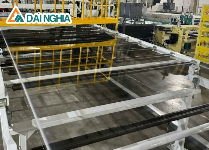 Thông số kỹ thuật tấm Poly đặc 2.2mm trắng trong