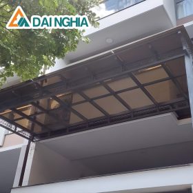 Mua tấm Poly đặc 2.4mm màu trà chính hãng ở đâu?