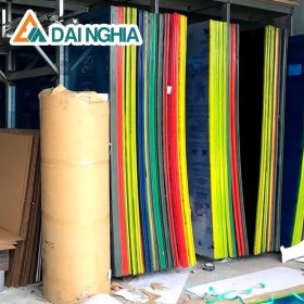 Mua tấm Poly đặc 2.4mm xanh lá chính hãng ở đâu?