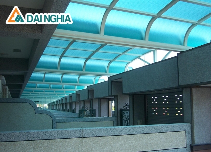 Thông số kỹ thuật tấm Poly rỗng 4mm xanh biển