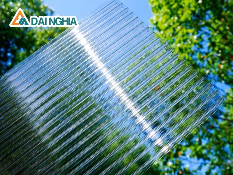 Báo giá tấm Poly rỗng 6mm trắng trong