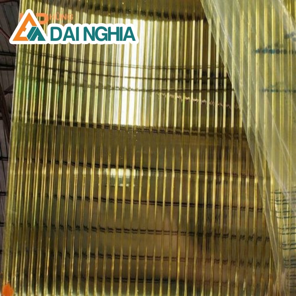 cong-ty-dai-nghia-cung-cap-tam-poly-rong-5mm-vang-gia-re (1)