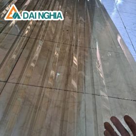 Ưu điểm của tấm Poly sóng 0.6mm trà