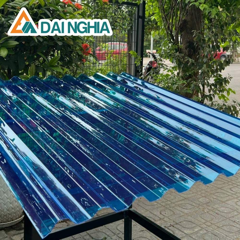 uu-diem-cua-tam-poly-song-0-6mm-xanh-bien Ưu điểm của tấm Poly sóng 0.6mm xanh biển
