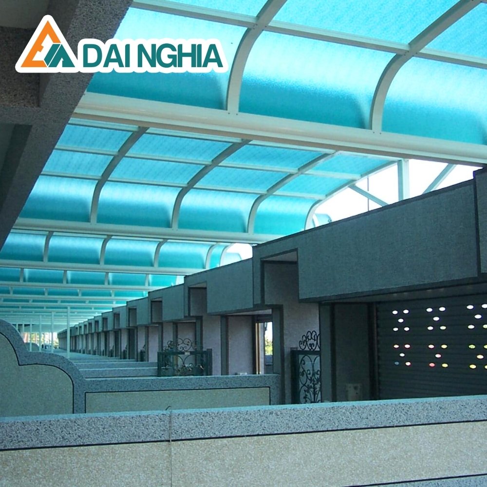 uu-diem-noi-bat-cua-tam-poly-rong-5mm-xanh-bien Ưu điểm nổi bật của tấm Poly rỗng 5mm xanh biển