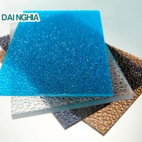 Tấm Poly đặc 2.7mm trong sần là gì?