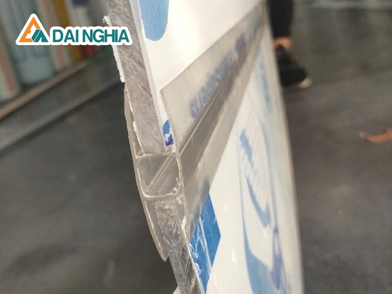 Cách Chọn Nẹp Phù Hợp Với Loại Tấm