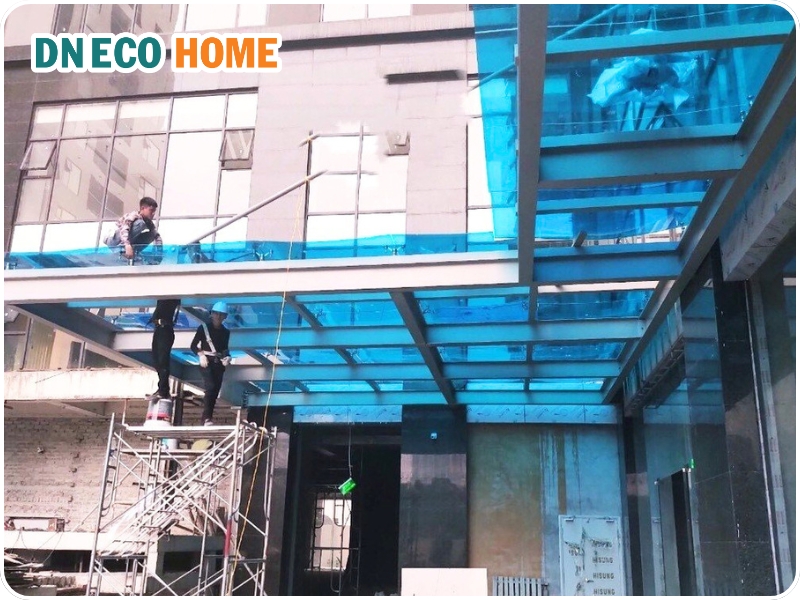 Chi phí làm mái che polycarbonate là bao nhiêu?
