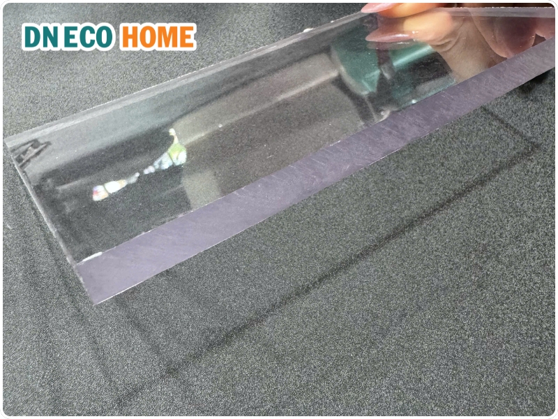 Giới thiệu tấm Poly đặc 10mm trắng trong