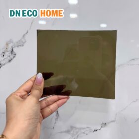 Tính năng nổi bật của tấm Poly đặc 5mm trà