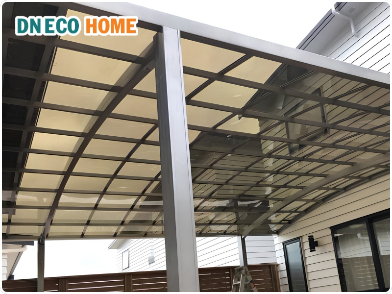 Ứng dụng tấm Poly đặc 8mm trà