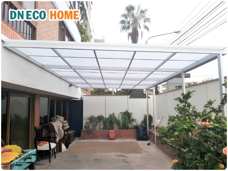 Ưu điểm nổi bật của tấm Poly đặc 2.7mm bông tuyết