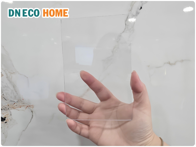 Ưu điểm nổi bật của tấm Poly đặc 2.9mm trắng trong