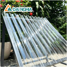Tấm Poly sóng 2mm trắng trong